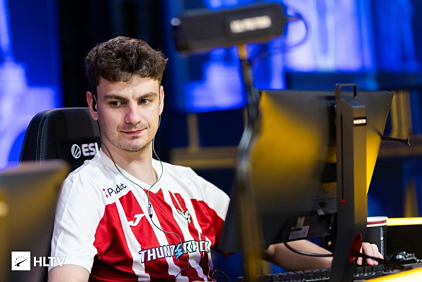 OMG官方：打野选手Heng正式加入战队！